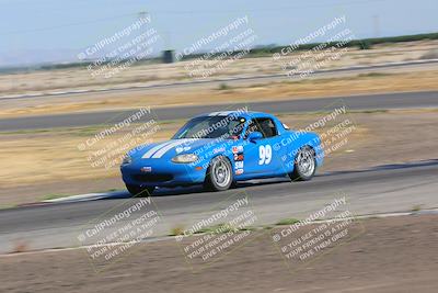 media/Jun-04-2022-CalClub SCCA (Sat) [[1984f7cb40]]/Group 1/Qualifying (Sweeper)/